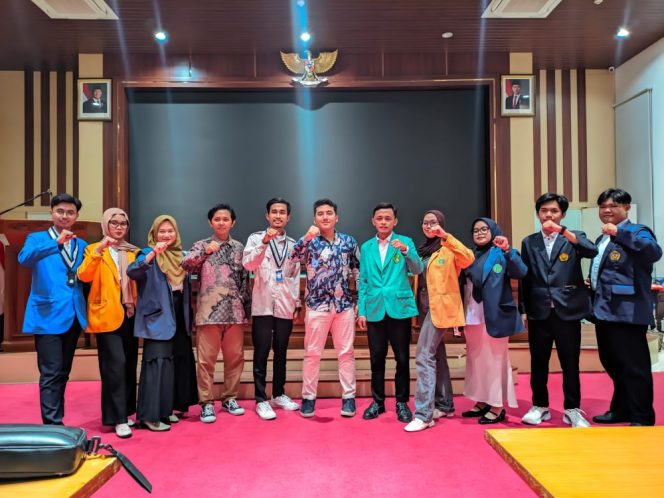 
					BEMNUS Jatim Saat menghadiri acara Pelantikan Bemnus Kab Pasuruan 