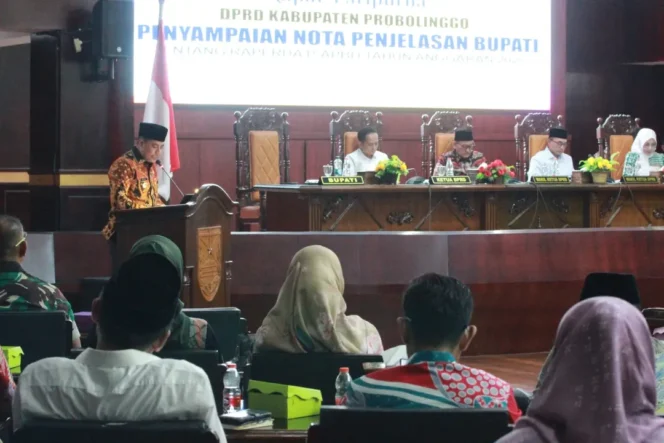 
					Pemkab dan DPRD Probolinggo Bahas Raperda P-APBD 2025, Pendapatan Turun, Belanja Naik