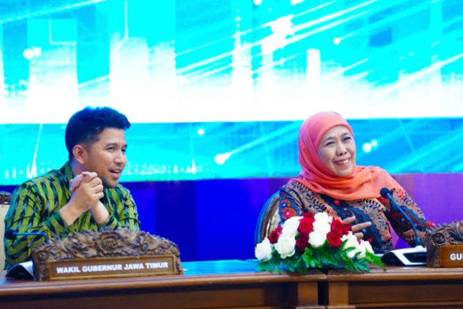 
					Gubernur Jawa Timur Khofifah Indar Parawansa.