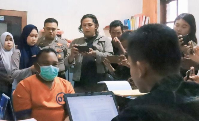 
					Polres Probolinggo Kota berhasil meringkus pelaku penggelapan sepeda motor. (Foto: Humas Polres Probolinggo Kota)