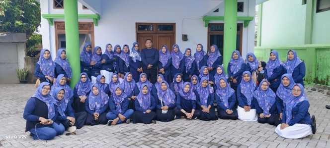 
					Himpunan Pendidik dan Tenaga Kependidikan Anak Usia Dini Indonesia (HIMPAUDI) Kecamatan Tegalsiwalan, Kabupaten Probolinggo. (Foto: Istimewa)