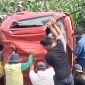 Truk Tangki Bermuatan Pupuk Cair Terguling di Sumberasih, Sopir Tewas Terjepit di Kabin