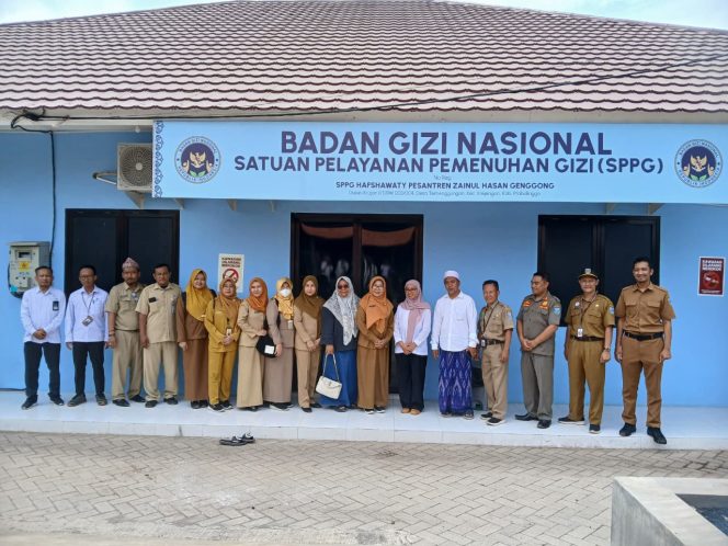 
					Tim Satgas MBG dan OPD Kabupaten Probolinggo saat melakukan sidak di dapur SPPG Hafshawaty Zainul Hasan Genggong