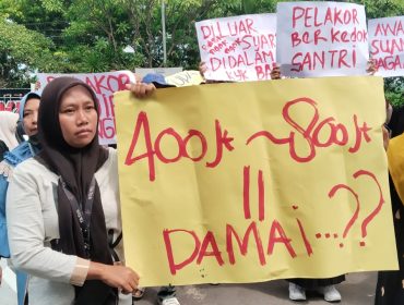 Puluhan Santri dan Wali Santri Gelar Aksi Damai di Kabupaten Probolinggo 