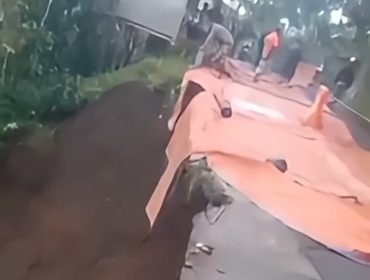 Jalan Segaran–Tiris Ambles, Kendaraan Besar Tak Bisa Melintas