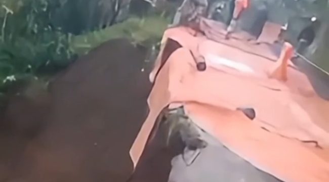 Jalan Segaran–Tiris Ambles, Kendaraan Besar Tak Bisa Melintas