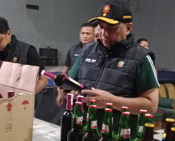 
					Kepala Satpol PP Kabupaten Probolinggo, Taufik Alami. (Foto: Istimewa)
