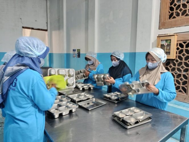 
					Dapur MBG di Matekan Gerakkan Ekonomi Desa, Warga Dapat Peluang Kerja Baru