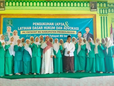 Wakil Ketua Tim Penggerak PKK Mengkukuhkan LKP3A Fatayat NU Probolinggo, Dorong Perempuan Jadi Garda Advokasi dan Literasi Hukum