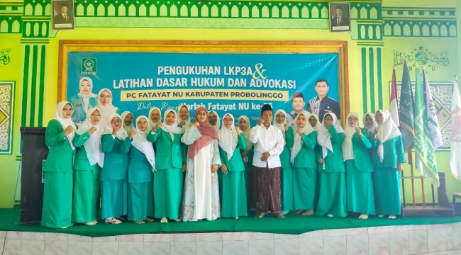 Wakil Ketua Tim Penggerak PKK Mengkukuhkan LKP3A Fatayat NU Probolinggo, Dorong Perempuan Jadi Garda Advokasi dan Literasi Hukum