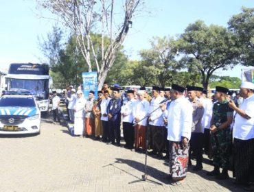 Wabup Fahmi AHZ Lepas 752 CJH Kloter 1 dan 2, Total Jamaah Probolinggo Capai 1.204 Orang