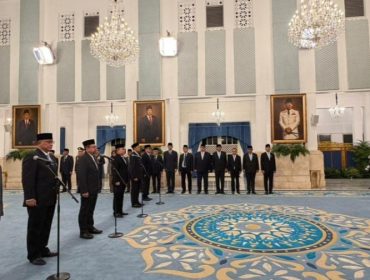 Prabowo Reshuffle Kabinet Merah Putih, Enam Pejabat Baru Dilantik di Istana Negara