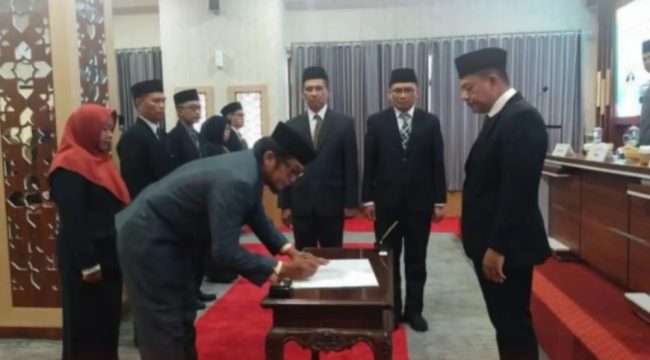 Enam Pejabat Pemkab Probolinggo Dilantik, Bupati Haris Tekankan Integritas dan Kinerja